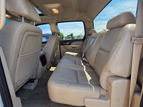 Used 2013 GMC Sierra 2500 Denali w/ Suspension Package, Off-Road AWD/4WD image 26