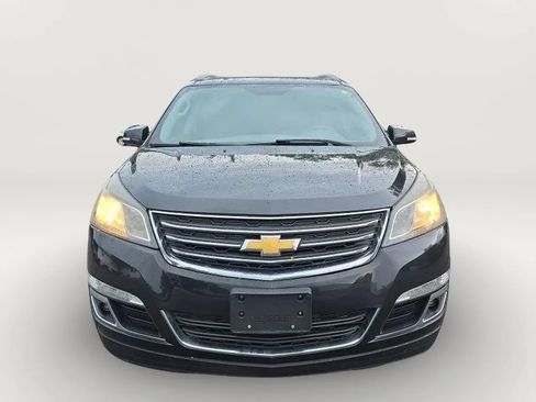 Used 2015 Chevrolet Traverse LT w/ Style and Technology Package FWD image 4