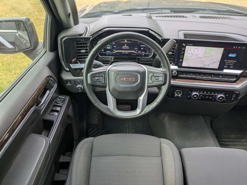 Used 2023 GMC Sierra 1500 SLE AWD/4WD image 16