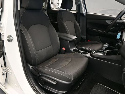 Used 2019 Kia Forte LXS image 36