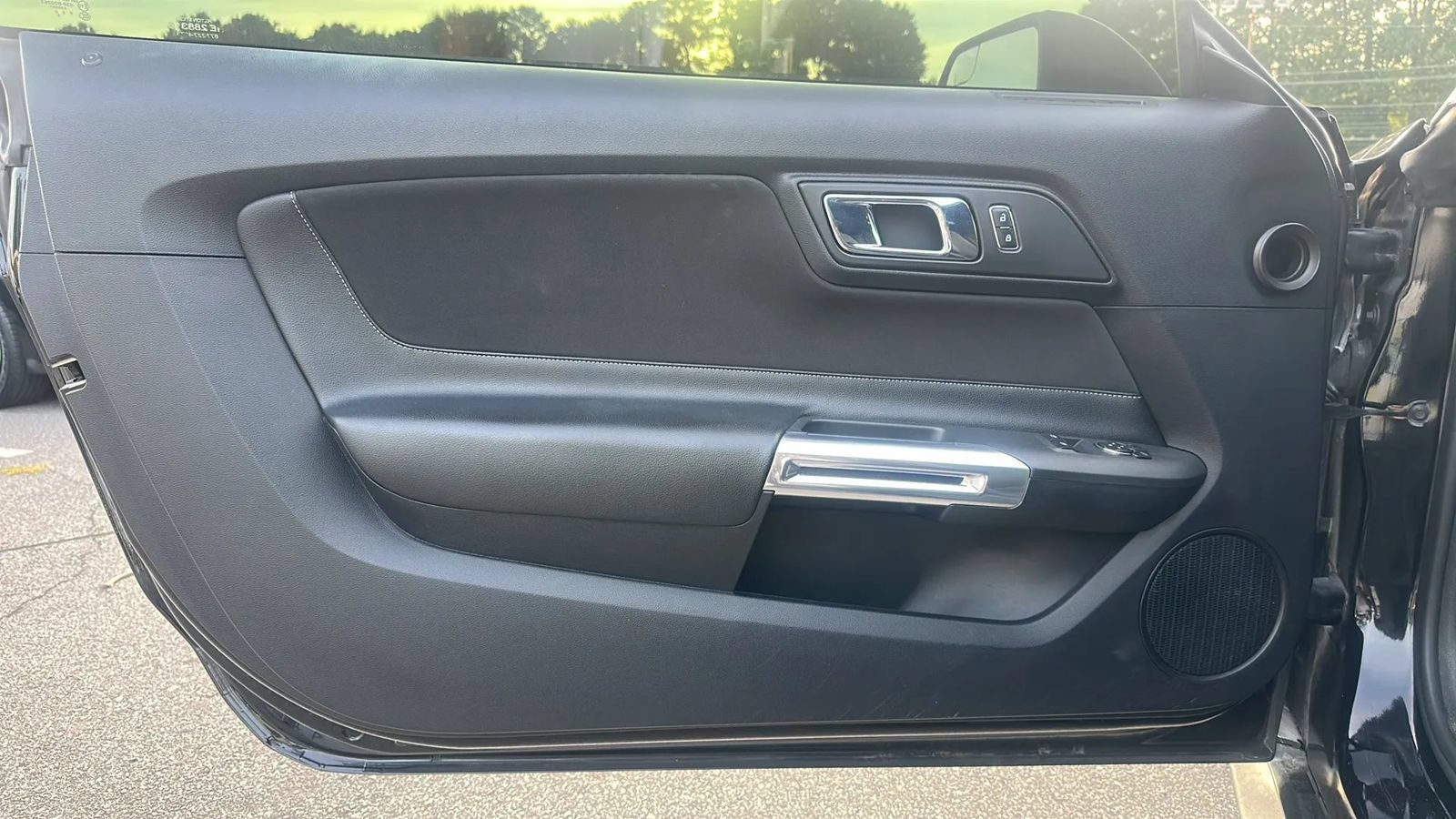 Used 2016 Ford Mustang GT RWD image 19