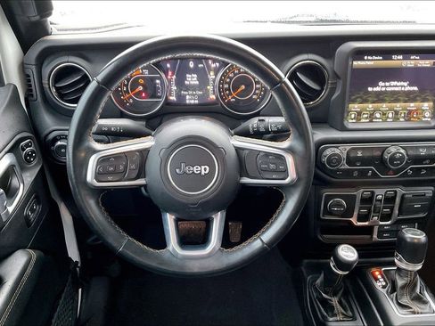 Used 2020 Jeep Wrangler Unlimited Sahara image 8