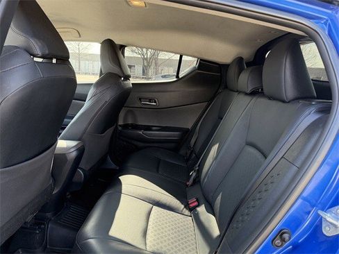 Used 2021 Toyota C-HR Limited image 27