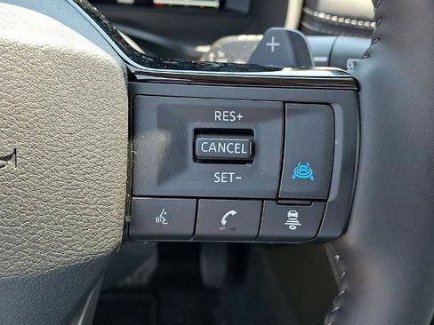 Certified 2025 Nissan Rogue Platinum AWD/4WD image 24
