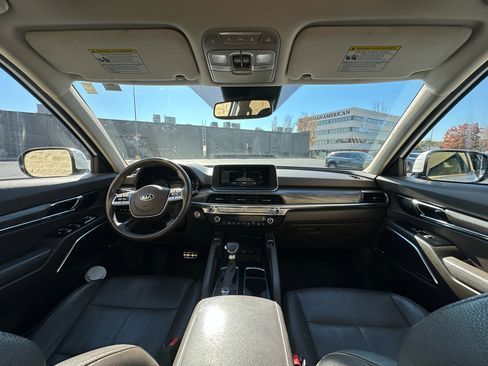 Used 2020 Kia Telluride SX w/ Towing Package image 13