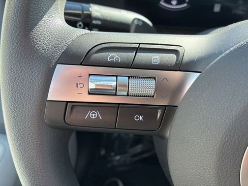 Used 2024 Hyundai Kona SE AWD/4WD image 15
