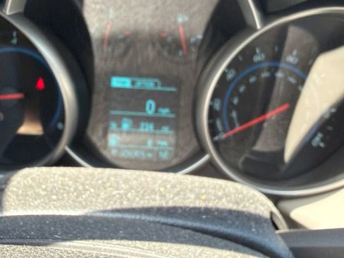 Used 2014 Chevrolet Cruze LT FWD image 9