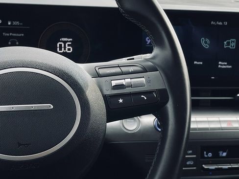 Used 2025 Hyundai Kona SEL image 14