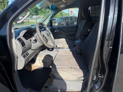 Used 2012 Nissan Frontier SV AWD/4WD image 14
