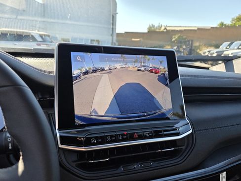 New 2026 Jeep Compass Limited image 16