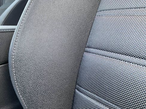 Used 2019 Honda CR-V LX image 28