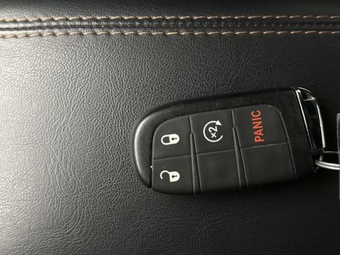 Used 2022 Jeep Compass Limited image 22