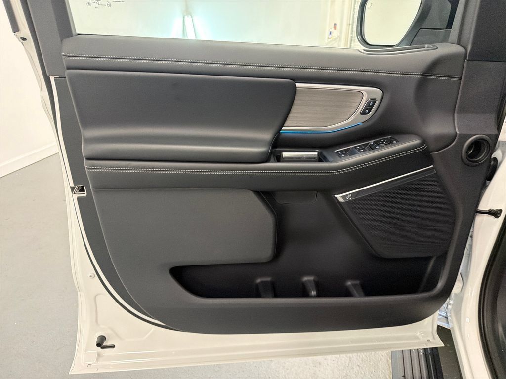 New 2027 Ford Expedition Max Platinum w/ Driver's Package RWD image 11