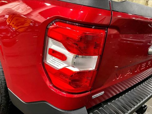 Used 2022 Ford Maverick Lariat w/ Lariat Luxury Package image 28
