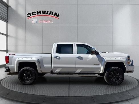 Used 2019 Chevrolet Silverado 2500 High Country AWD/4WD image 3