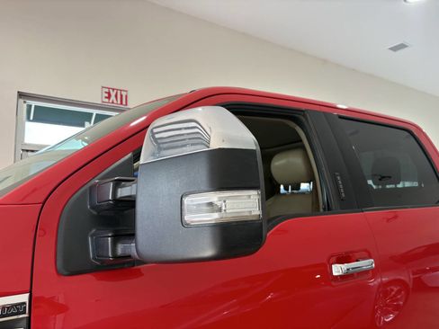 Used 2019 Ford F250 Lariat w/ Chrome Package image 9