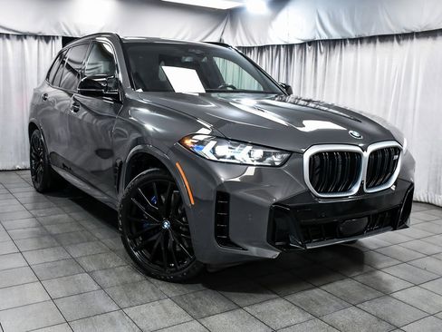 Used 2024 BMW X5 M60i image 3