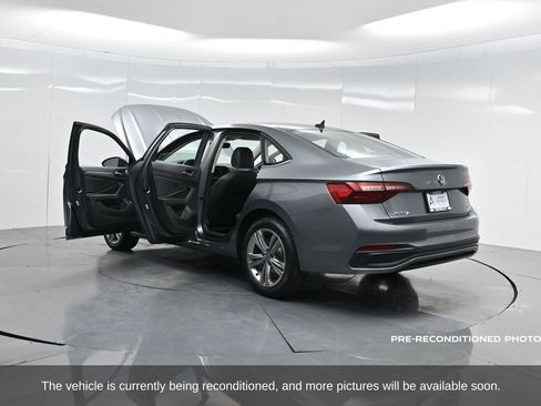 Used 2022 Volkswagen Jetta SE image 47