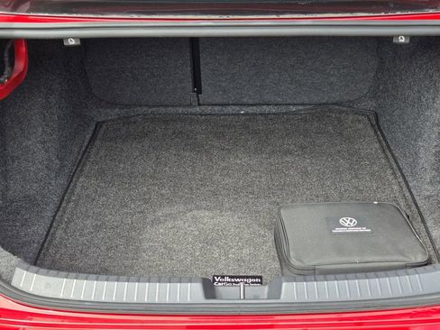 Used 2022 Volkswagen Jetta SE w/ Panoramic Sunroof Package FWD image 13