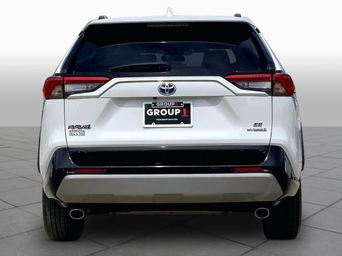 Used 2023 Toyota RAV4 SE AWD/4WD image 5