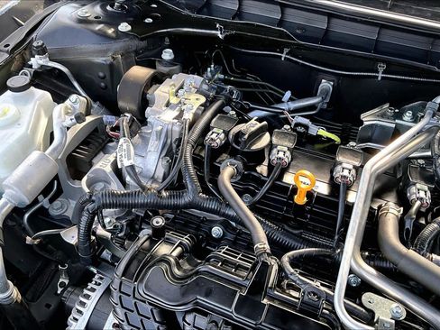 Used 2025 Nissan Altima 2.5 SV image 32