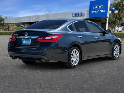 Used 2016 Nissan Altima 2.5 S w/ Power Driver Seat Package FWD image 3