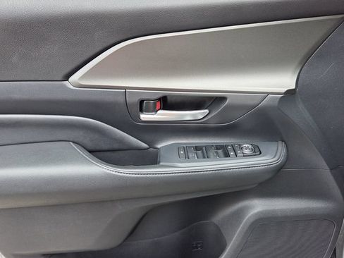 Used 2024 Toyota Grand Highlander FWD image 20