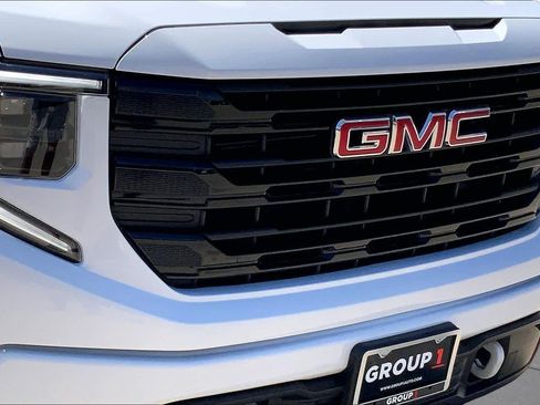 Used 2025 GMC Sierra 1500 Elevation RWD image 29