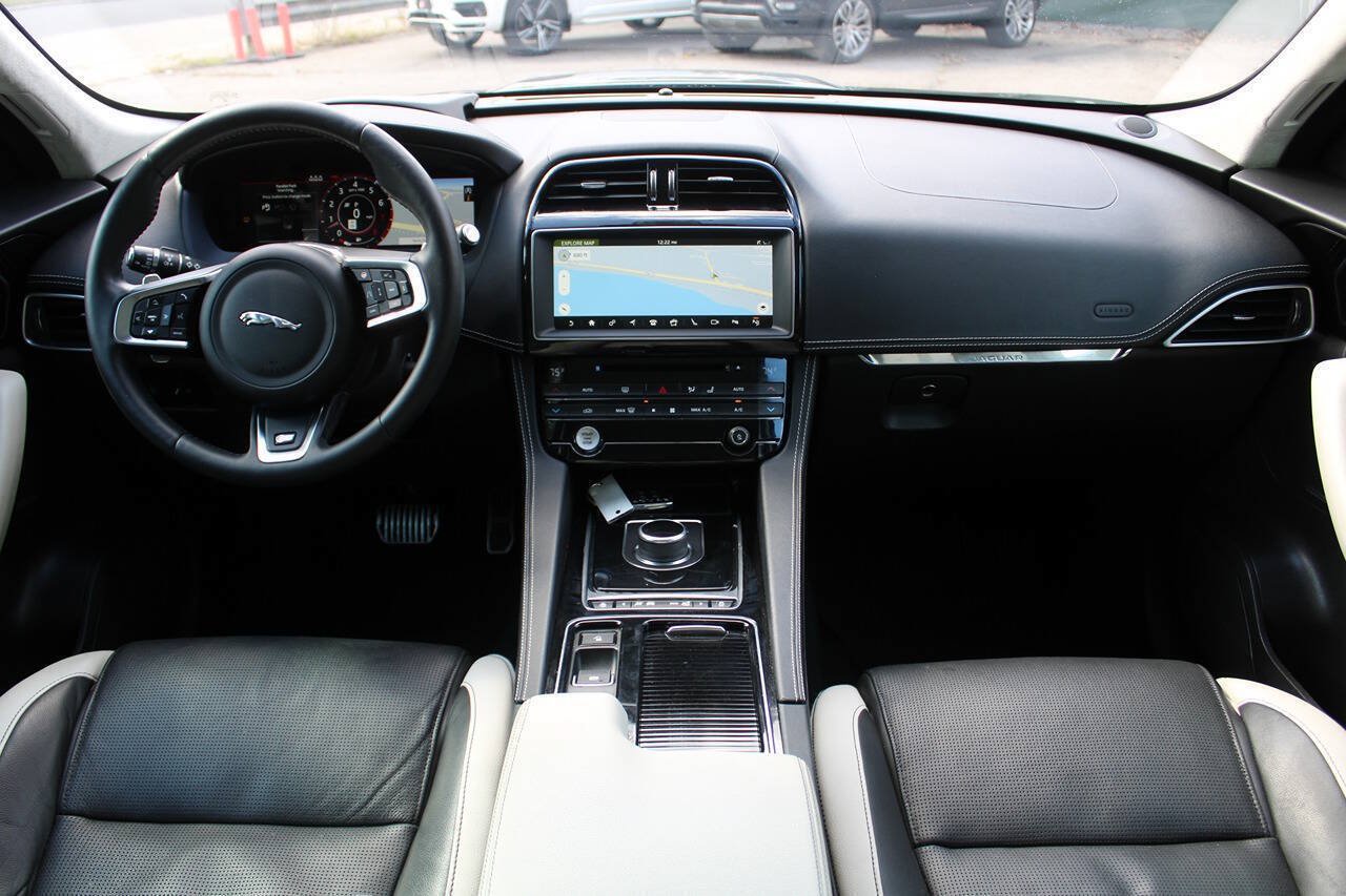 Used 2019 Jaguar F-PACE S AWD/4WD image 14