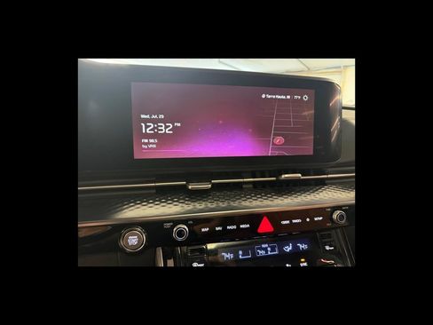 Used 2024 Kia Carnival SX Prestige FWD image 22