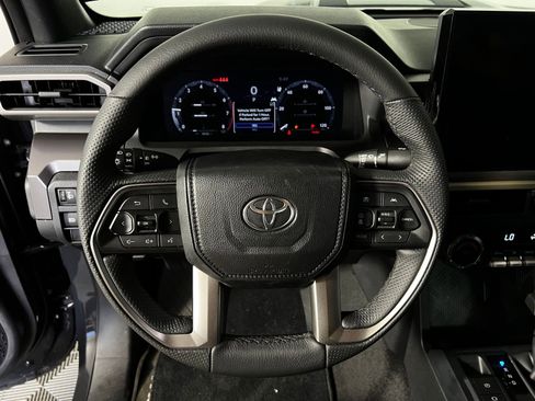 Used 2026 Toyota Tacoma TRD Sport AWD/4WD image 9