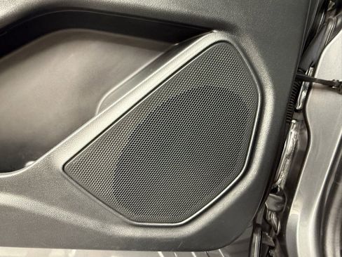 Used 2022 Ford Explorer XLT w/ Equipment Group 202A image 17