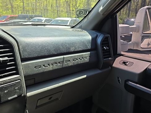 Used 2019 Ford F350 XL w/ Power Equipment Group AWD/4WD image 25