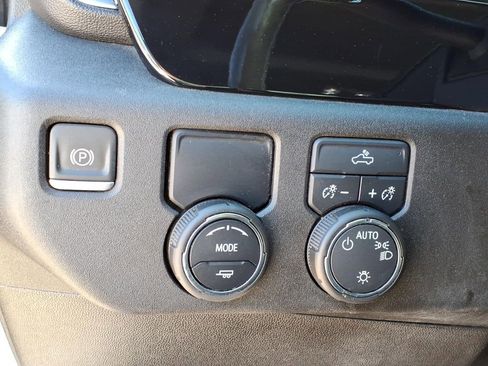 Used 2022 Chevrolet Silverado 1500 LT image 30