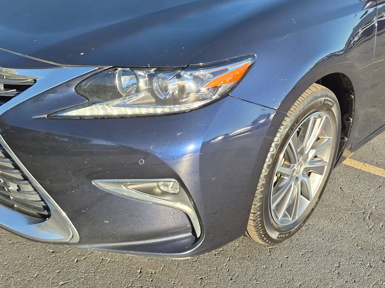 Used 2016 Lexus ES 300h w/ Navigation System Package FWD image 9