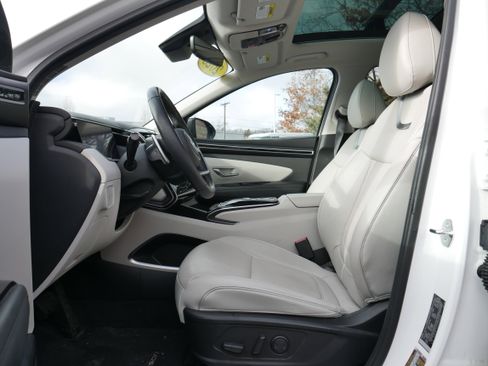 Used 2023 Hyundai Tucson Limited image 12