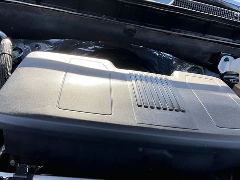 Used 2024 Chevrolet Suburban RST image 31