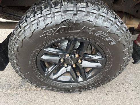 Used 2020 Chevrolet Silverado 1500 LT Trail Boss image 10