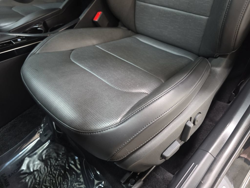 Used 2025 Kia Niro FWD image 28