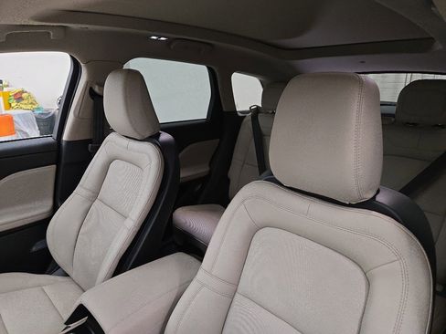 New 2026 Lincoln Corsair Grand Touring image 9