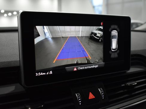 Used 2020 Audi Q5 e Premium Plus w/ Premium Plus Package image 22