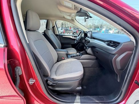 Used 2020 Ford Escape SE image 20