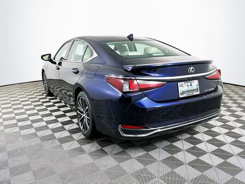Used 2025 Lexus ES 300h w/ Premium Package image 5