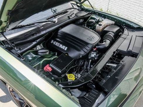 Used 2020 Dodge Challenger R/T w/ Blacktop Package image 39