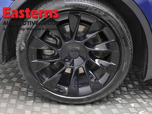 Used 2021 Tesla Model Y Long Range AWD/4WD image 24