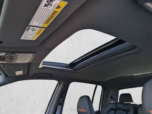 Used 2025 Honda Ridgeline TrailSport image 15