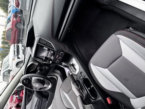 Used 2023 Subaru Crosstrek 2.0i Premium image 10