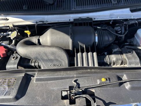 Used 2014 Ford E-350 and Econoline 350 XLT image 28