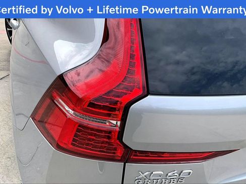 Certified 2024 Volvo XC60 B5 Plus w/ Protection Package Premier AWD/4WD image 40