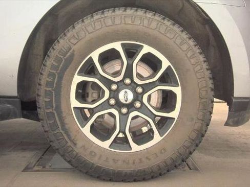 Used 2024 Ford Expedition Max XLT image 23